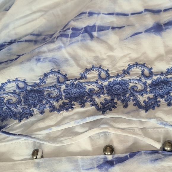 NWT fever beautiful batik top with embroidery,  L - Picture 14 of 16